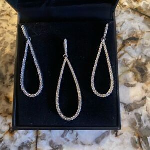 NWT Elegant Sterling Silver Teardrop CZ Earrings with matching pendant.